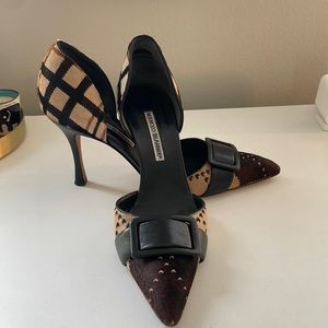 Manila Blanhnik Pointed Toe Pumps
